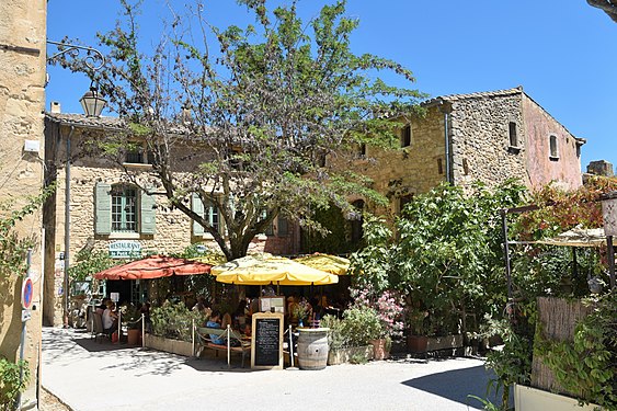 Village Oppède le Vieux in the Provence (Vaucluse, France)