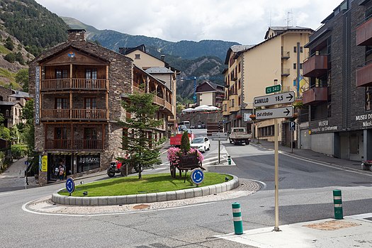 Raskrsnica u gradiću Ordino, koji se nalazi u Andori