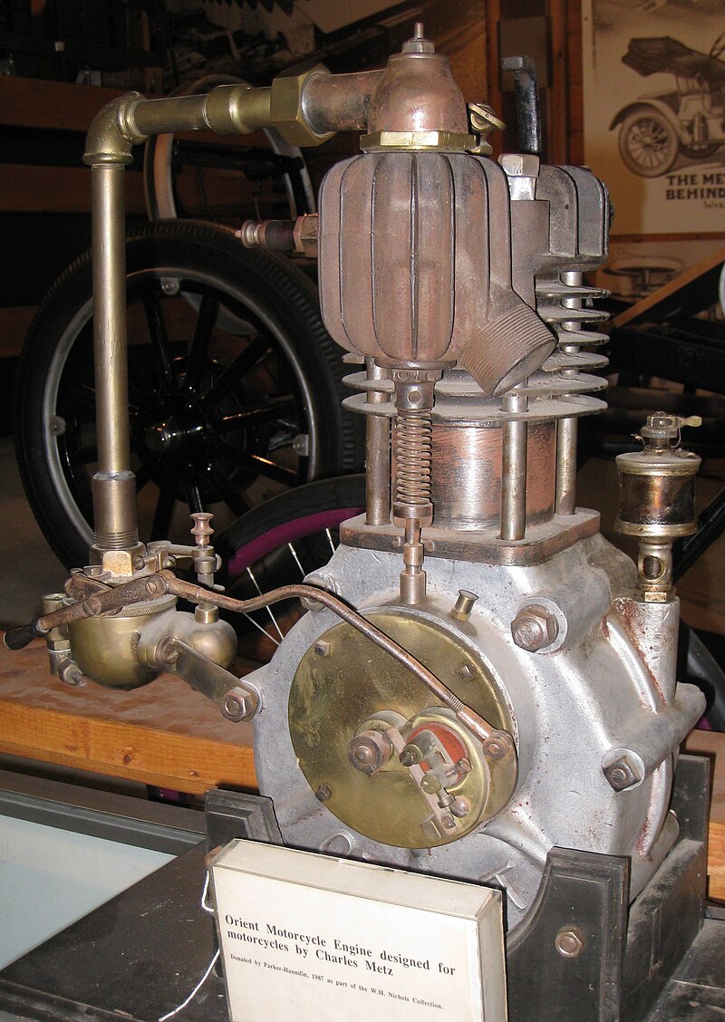 Waltham Manufacturing Company 800px-Orient_Motorcycle_Engine_designed_by_Charles_Metz