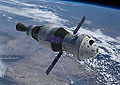 Startendes Orion-Raumschiff mit europäischem Servicemodul und SLS-Zweitstufe (Grafik)