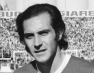 <span class="mw-page-title-main">Osvaldo Sosa</span> Argentine footballer and manager (1945–2020)