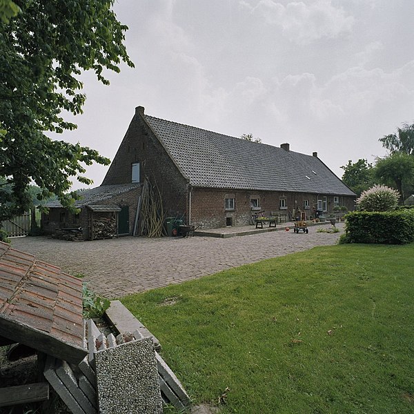 File:Overzicht boerderij, tuinzijde - Meerlo - 20349720 - RCE.jpg