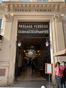 Ingången vid Rue de la Grange-Batelière.