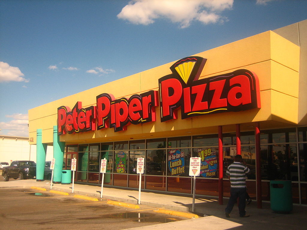 File Peter Piper Pizza in Eagle Pass TX IMG 1923 JPG Wikimedia Commons