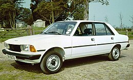 Peugeot 305 with graves 1977.jpg