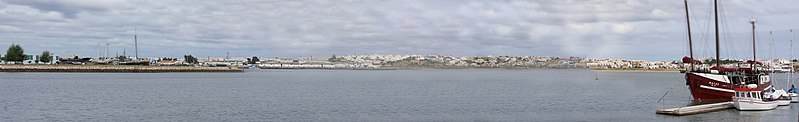 File:Portimao harbour - panoramio.jpg