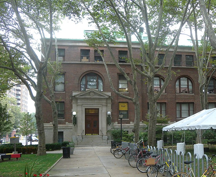 File:Pratt Chemistry bldg rainy jeh.jpg