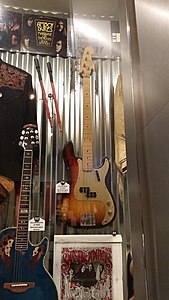 REO Speedwagon, Bruce Hall's Fender Precision Bass - Rock and Roll Hall of Fame (2014-07-12 16.08.28 by Zurich 99).jpg