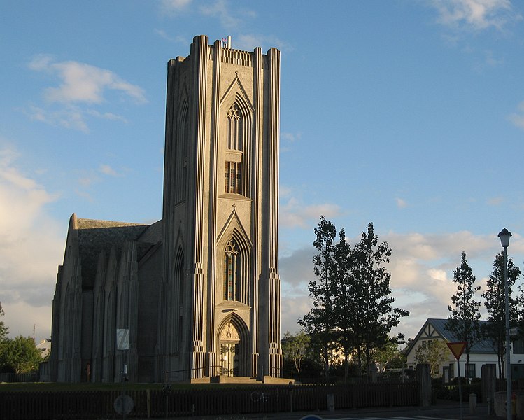 File:Reykjavik Catholic church.jpg