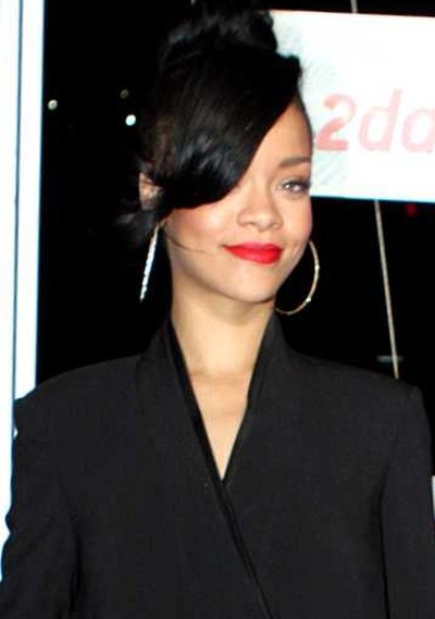 The official remix of "Turn Up the Music" features Brown's ex-girlfriend Rihanna.