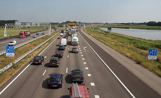 640px-Ritsen_Autosnelweg_A2.jpg