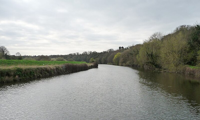 File:River Don, west of the A1(M) - geograph.org.uk - 3930300.jpg