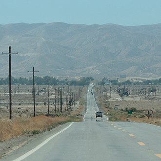 SR 166 near Maricopa, looking west. SR 166 heading into Maricopa, California.JPG