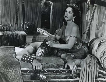 Samson (Victor Mature) eta Dalila (Hedy Lamarr)