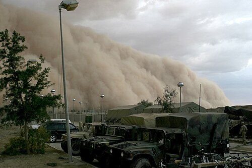 Песчанная буря в Ираке 27 апреля 2005 года.