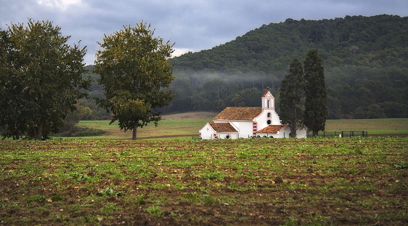 File:Santa Maria de les Feixes.jpg