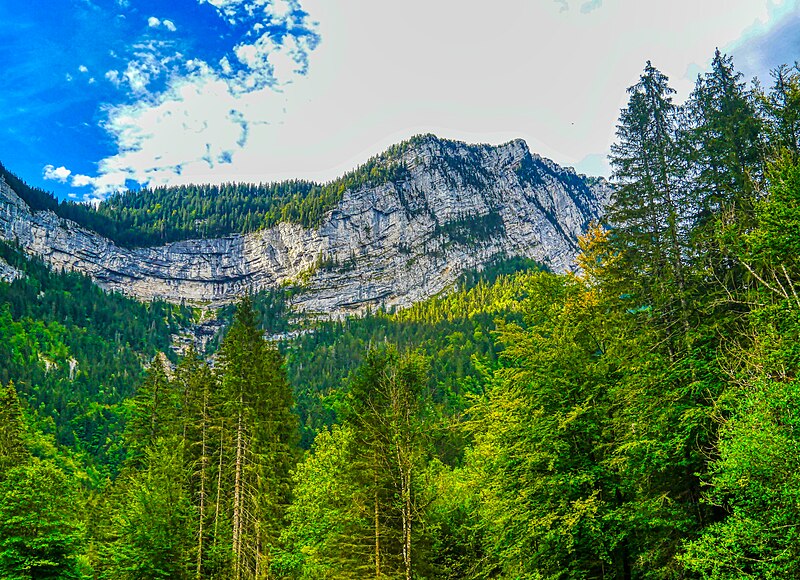 File:Savoie Cirque de Saint-Même 12.jpg