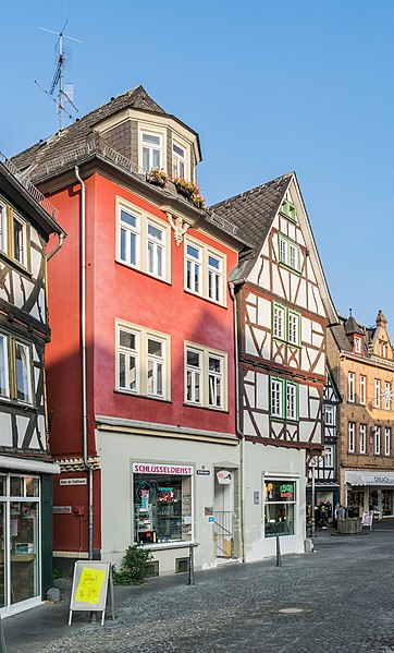 File:Schillerplatz 13 in Wetzlar.jpg