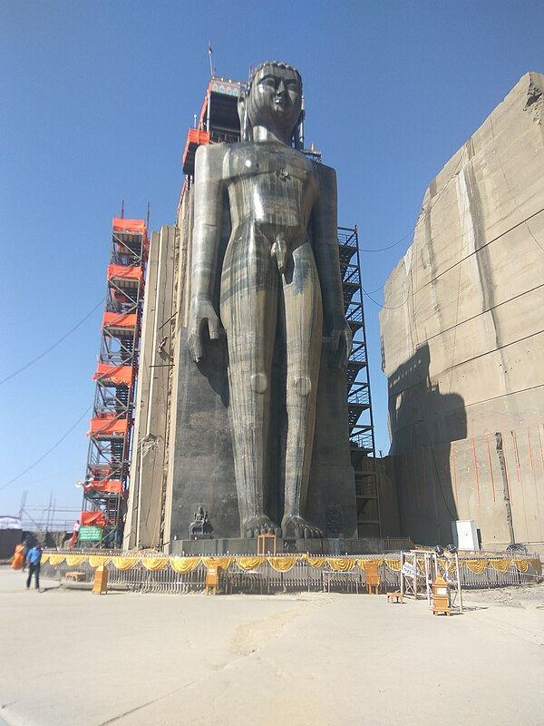 108 feet Rishabdev Bhagwan at Mangi Tungi