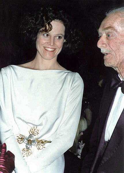 File:Sigourney Weaver with her father Pat Weaver 1989.jpg