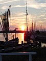 Sonnenuntergang am Hafen in Makkum