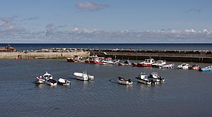 Staithes Harbour Staithes MMB 19.jpg