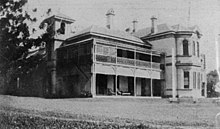 Morven during its years as a guesthouse, ca. 1932 StateLibQld 1 192007 Morven, a residence in Shorncliffe, ca. 1932.jpg