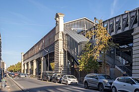 La station, vue du boulevard Garibaldi.