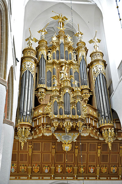 File:Stralsund Marien Orgel (1).jpg