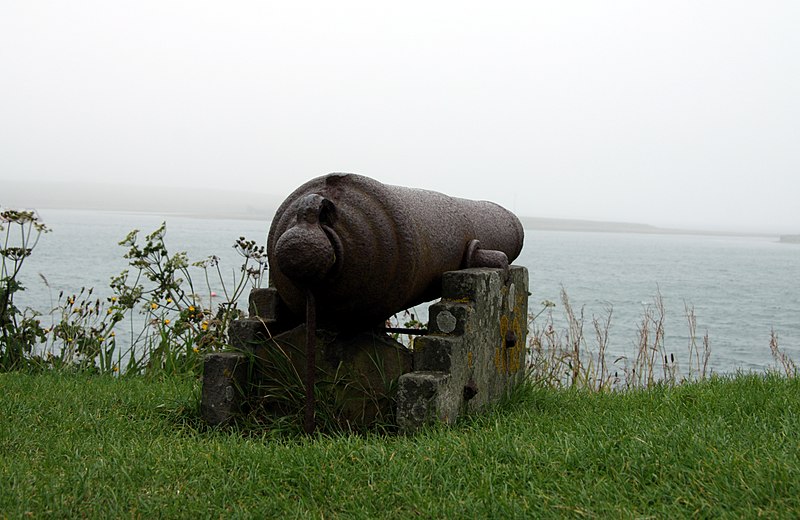 File:Stromness 'Liberty' Cannon in Stromness in summer 2012.JPG