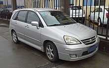 Ein Suzuki Liana a+ Hatchback. Dieser Modelltyp wurde im Oktober 2010 in den chinesischen Markt eingeführt.