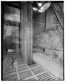 The thunder machine in the Auditorium Theatre. THUNDER MACHINE ON SOUTH WALL OF STAGE HOUSE, SECOND CATWALK. - Auditorium Building, 430 South Michigan Avenue, Chicago, Cook County, IL HABS ILL,16-CHIG,39-44.tif