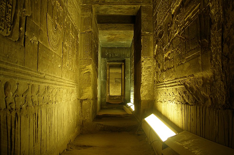 File:Temple of Hathor, Dark interior, Dendera, Egypt.jpg