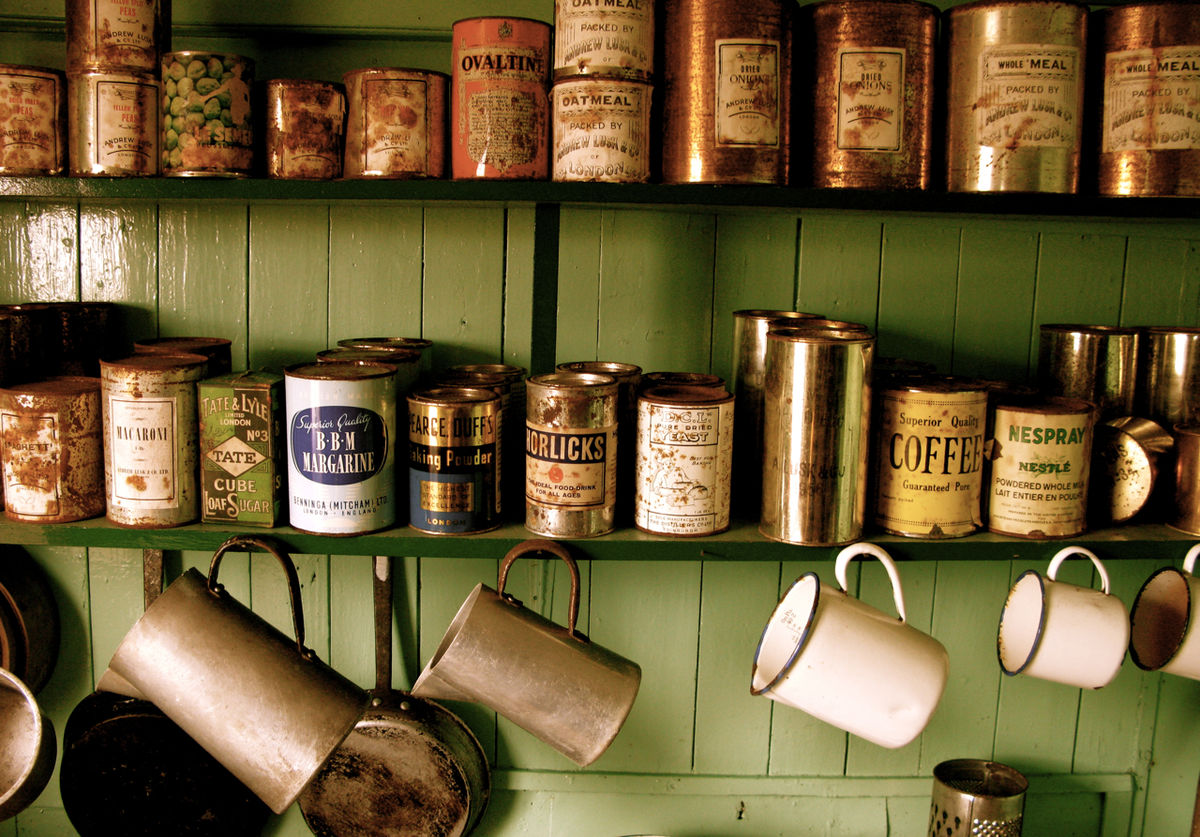 Boîte à graines en tôle