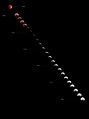 Sekwencja zdjęć robionych w przedziałach 3 minut ukazująca zaćmienie Księżyca z 28 sierpnia 2007.