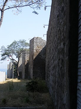 Trabzon walls3.JPG