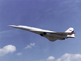 Tu-144LL over flyvepladsen i Zhukovsky