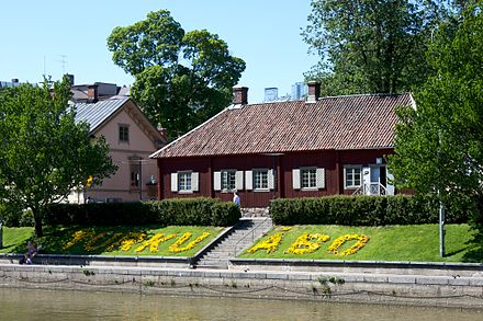 The Qwensel House, with the Pharmacy Museum.