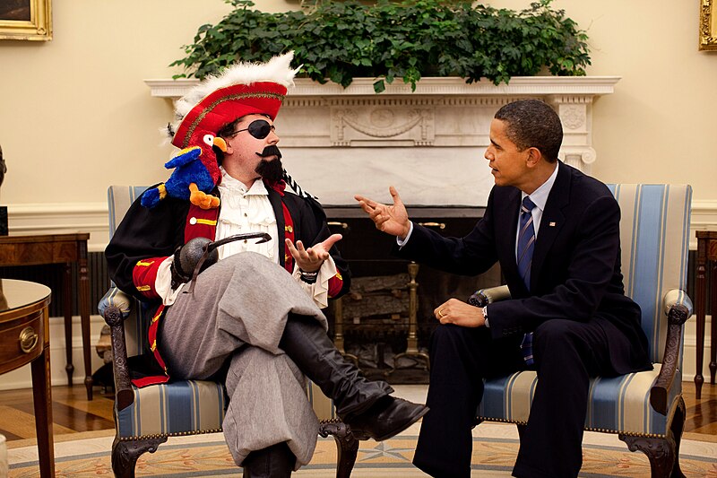 File:U.S. President Barack Obama "meets" with speechwriter Cody Keenan, who dressed as a pirate for an Oval Office photo taken for use in the President's humorous speech to the White House Correspondents Association dinner May 9, 2009.jpg