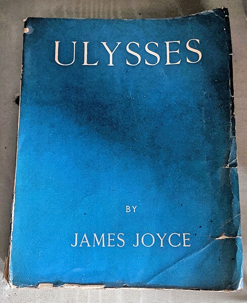 488px-Ulysses_by_James_Joyce_-_first_edition,_1922.jpg (488×599)