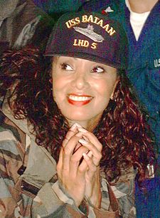 Uso-show-d town-julie-brown-pentagon-gov crop.jpg 