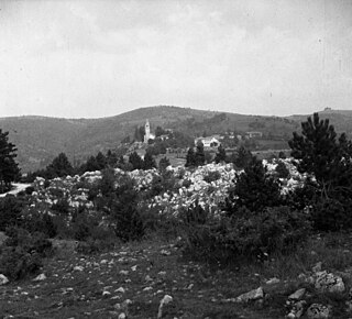 <span class="mw-page-title-main">Slivje, Hrpelje-Kozina</span> Village in Littoral, Slovenia