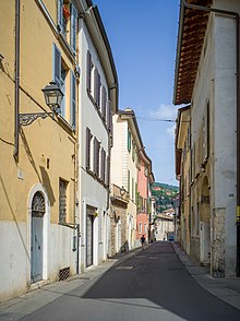 Via dei Musei, così chiamata in quanto lungo questa via si trovano alcuni dei principali musei e spazi espositivi della città: il Palazzo Martinengo, il Parco archeologico del Foro Romano e il Museo di Santa Giulia