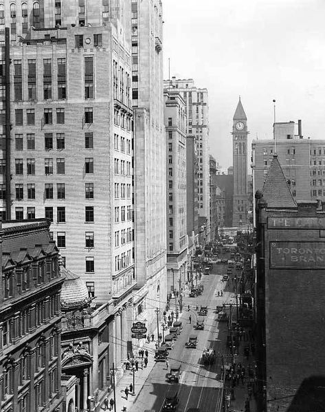 File:View down Bay Street 1930.jpg