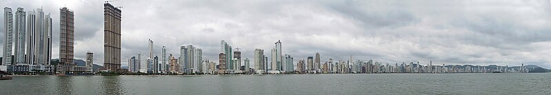 File:Vista panorâmica de Balneário Camboriú SC a partir do Molhe da Barra Sul.JPG