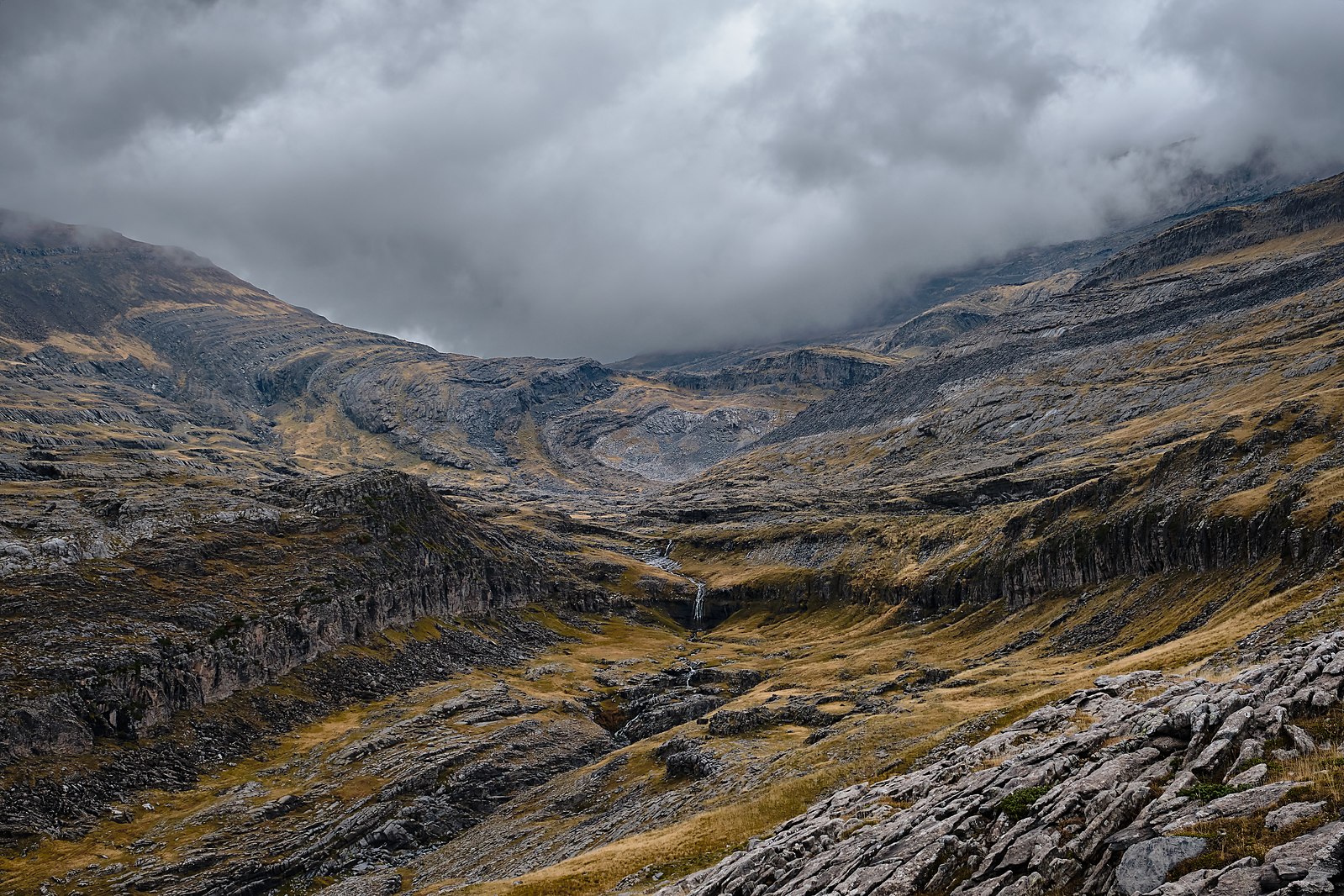 Dónde está monte perdido en españa