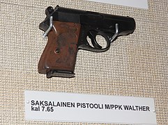 Walther PPK Rajamuseo.JPG