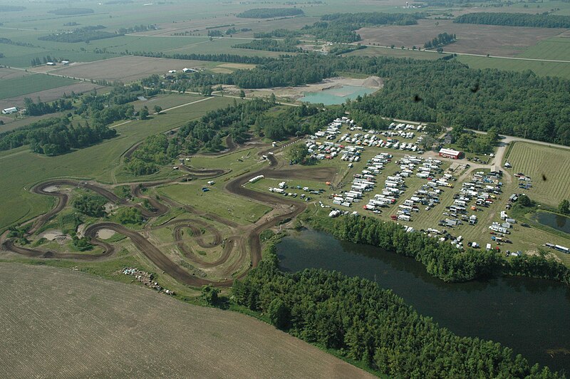 File:Walton Raceway.jpg