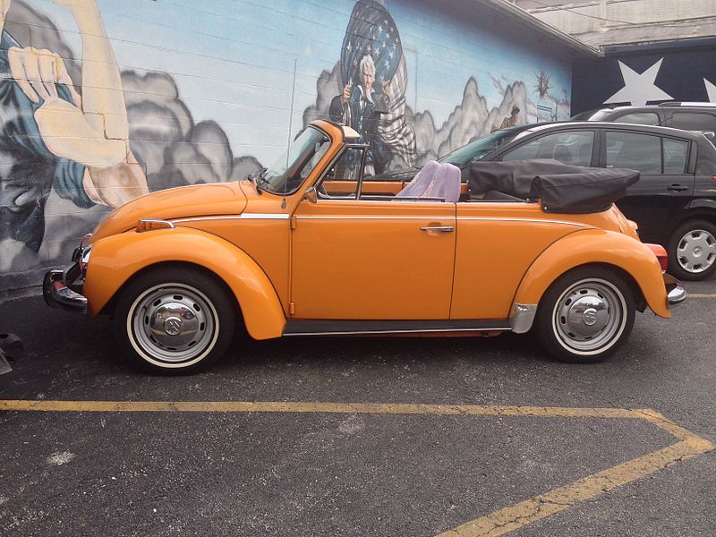 File:Wdog Volkswagen Beetle Convertible Orange .jpg