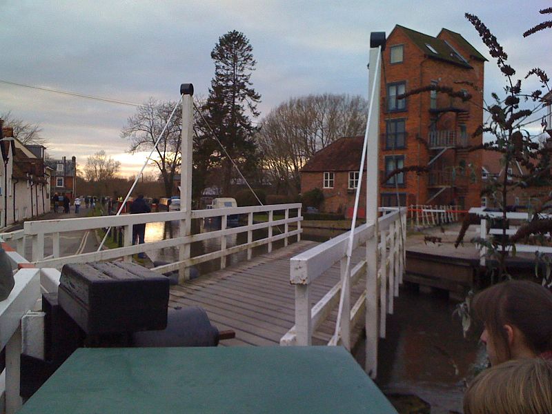 File:West Mills Swing Bridge - panoramio.jpg